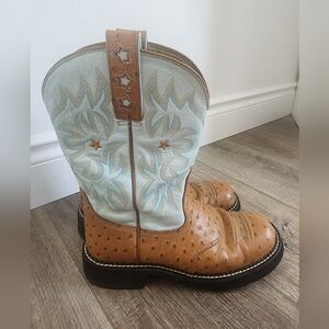 ARIAT Womens Cowboy Boots - Tan and Blue